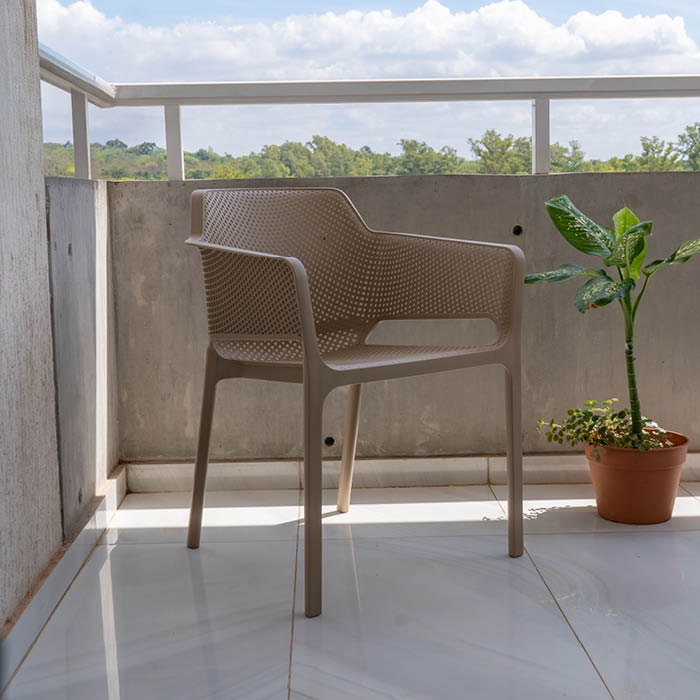 SILLA VEGA C/ POSABRAZO LEVEL 1104 (BG)