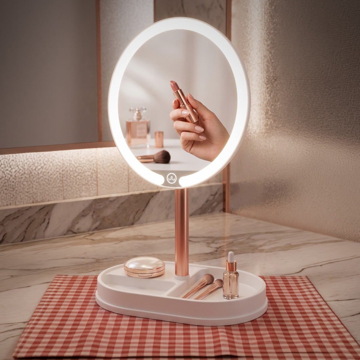 Espejo de maquillaje con luz LED SATE HZJ-602A, aro luminoso ovalado sobre base con bandeja, en un tocador