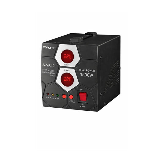 Estabilizador de Voltaje 1500W SATE A-VR42 sobre fondo blanco