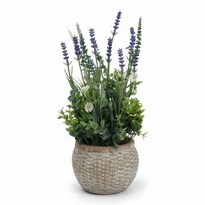 Planta artificial de lavanda en maceta tejida 35 cm sobre fondo blanco
