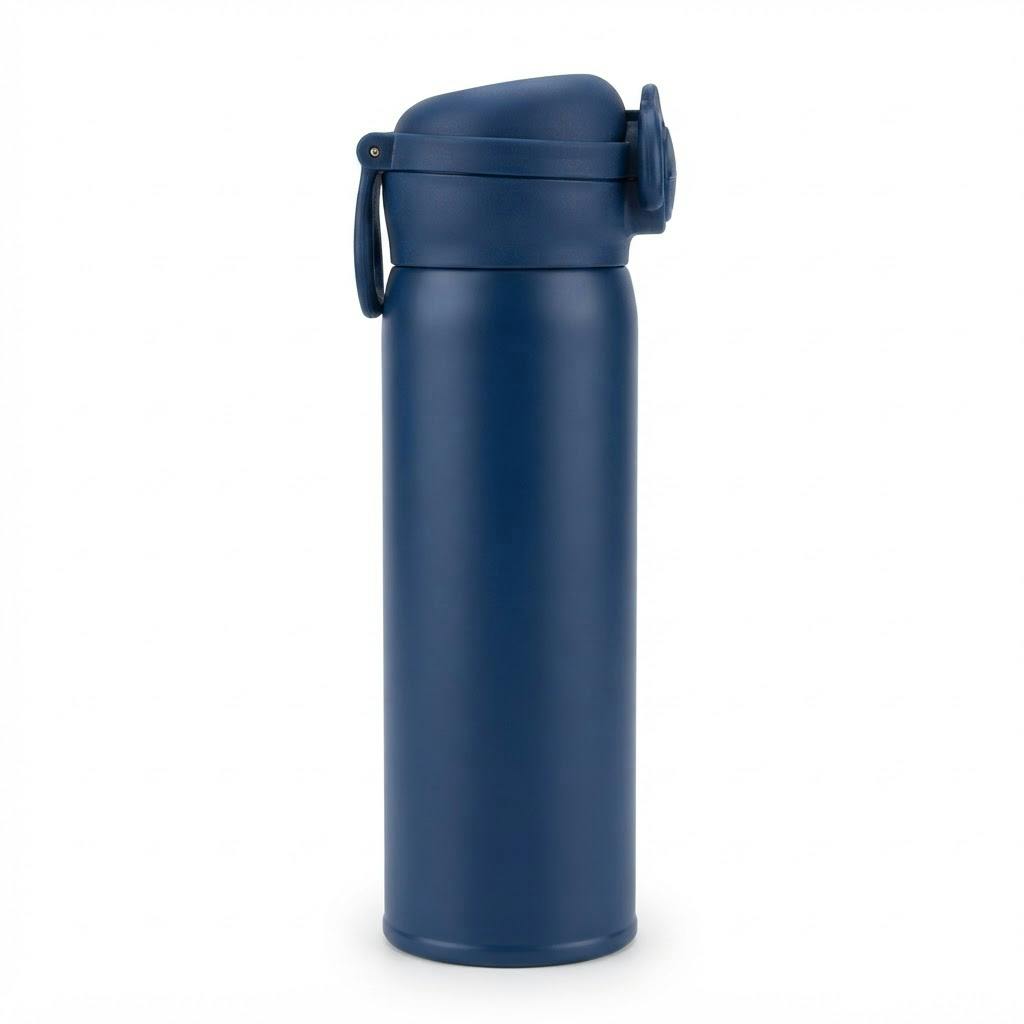 Botella térmica de acero inoxidable 500 ml azul marino sobre fondo blanco