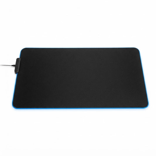 Mousepad gaming negro con iluminación RGB azul en los bordes