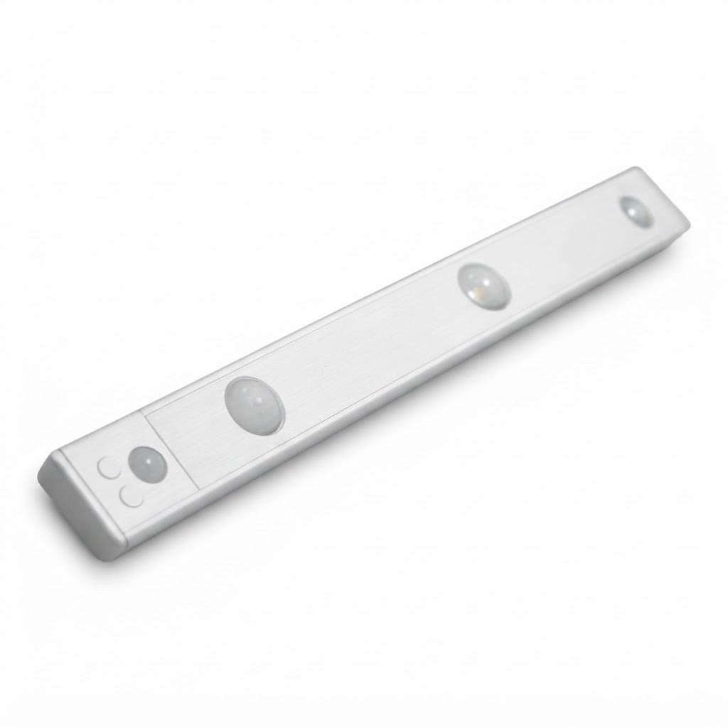 Luz LED con Sensor de Movimiento A-FL403 Recargable 40cm sobre fondo blanco