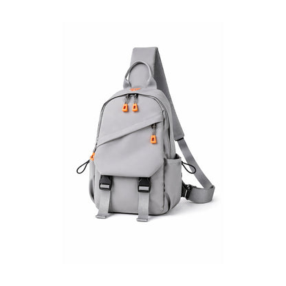 Mochila Transversal SATE A-KP2122 Impermeable Gris con USB y Sistema Antirrobo de SATE, producto centrado sobre fondo blanco