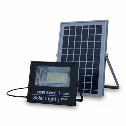 Reflector con Panel Solar JT-BJ100W 100W IP66 sobre fondo blanco