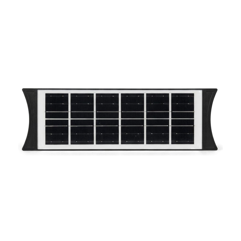 Vista de frente del reflector solar alargado con panel solar y extremos curvos