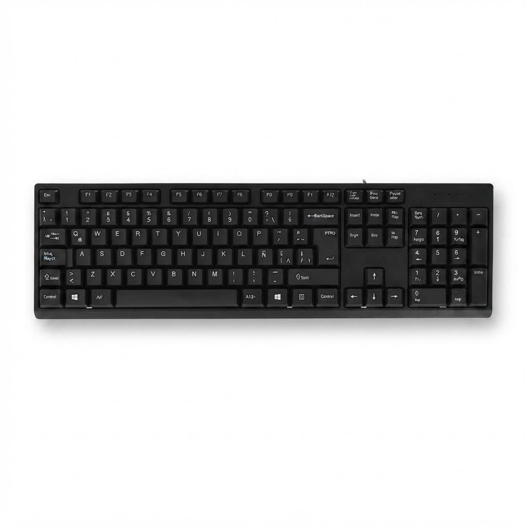Teclado USB Layout Español con Teclado Numérico, vista de producto sobre fondo blanco